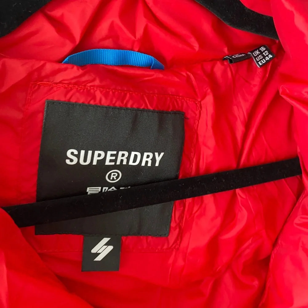 SUPERDRY Cropped Puffer Jacket - Picture 3 of 3